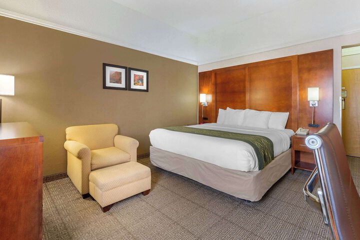 Room 16 of 47