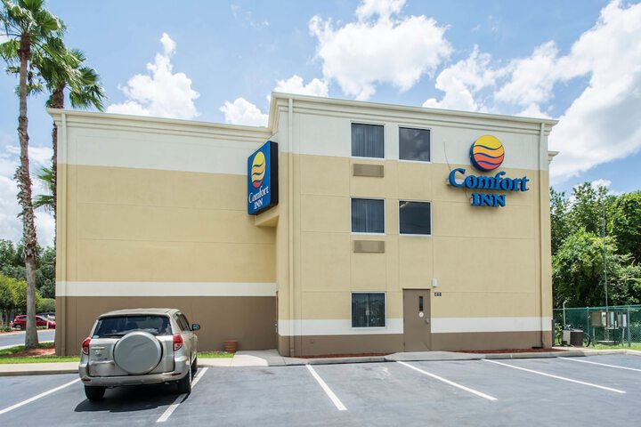 Comfort Inn & Suites DeLand - near University