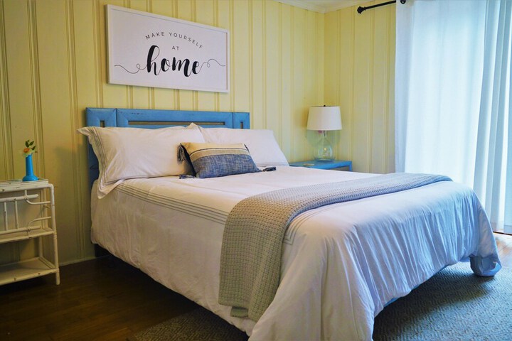Room 8 of 50