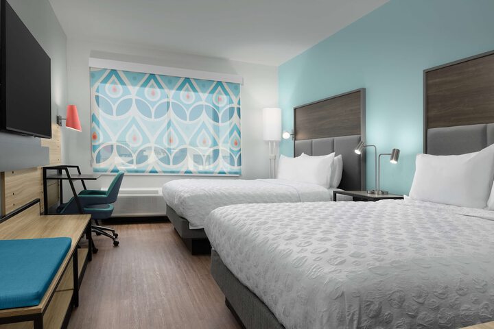 Room 10 of 27
