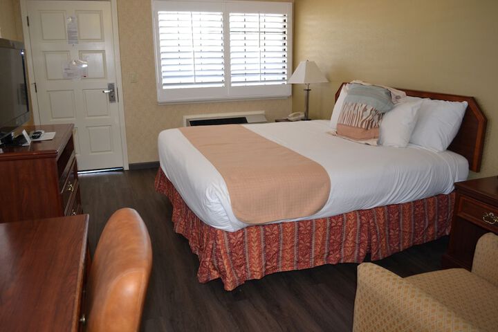 Room 27 of 29