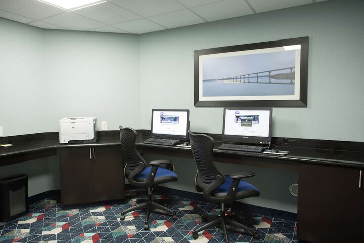 Business Center 47 of 48