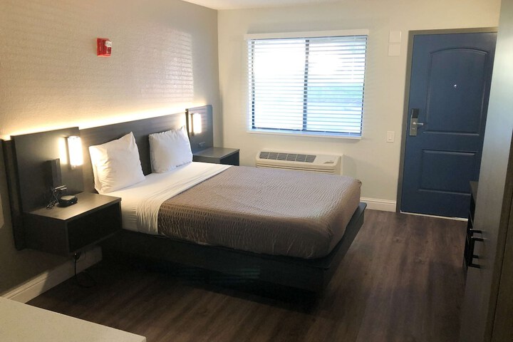 Room 34 of 38