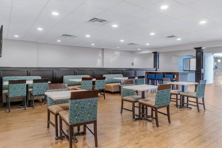 Comfort Suites Auburn Hills-Detroit