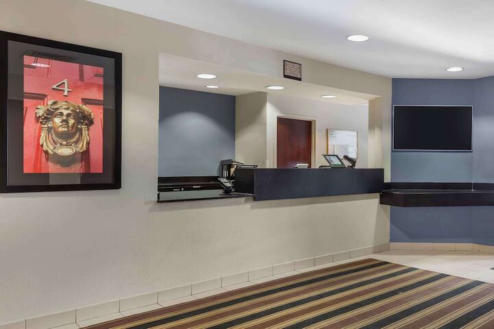 Hotel Interior 11 of 33