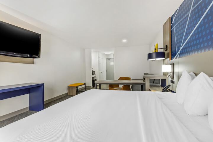 Room 17 of 26