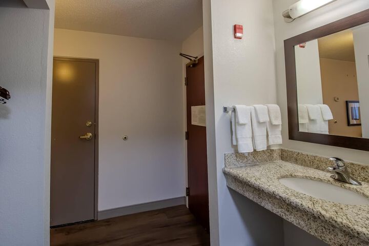 Country Inn & Suites by Radisson Convention Center