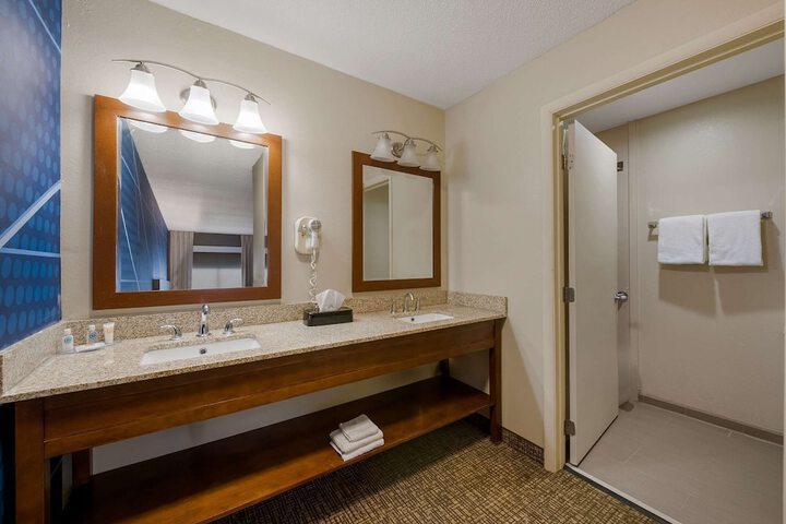 Room 18 of 35