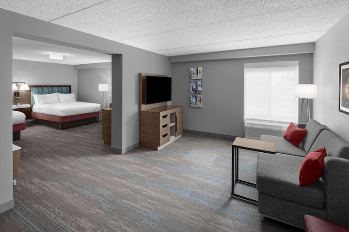 Room 12 of 30