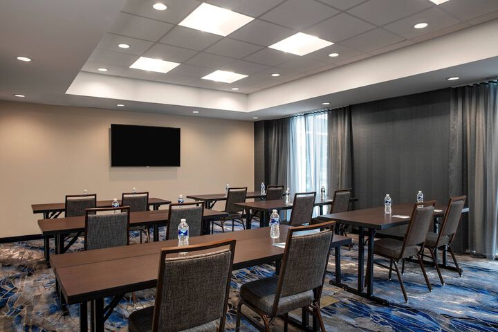 Fairfield Inn & Suites by Marriott Lebanon near Expo Center