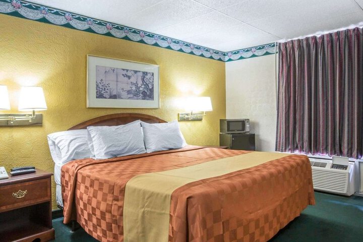 Room 16 of 31