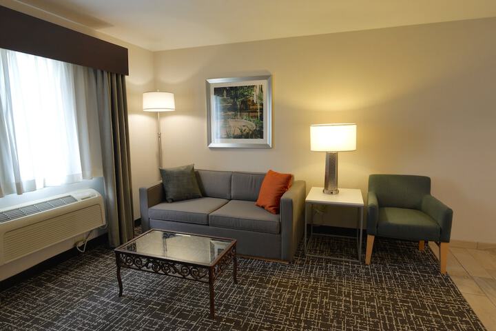Room 14 of 42