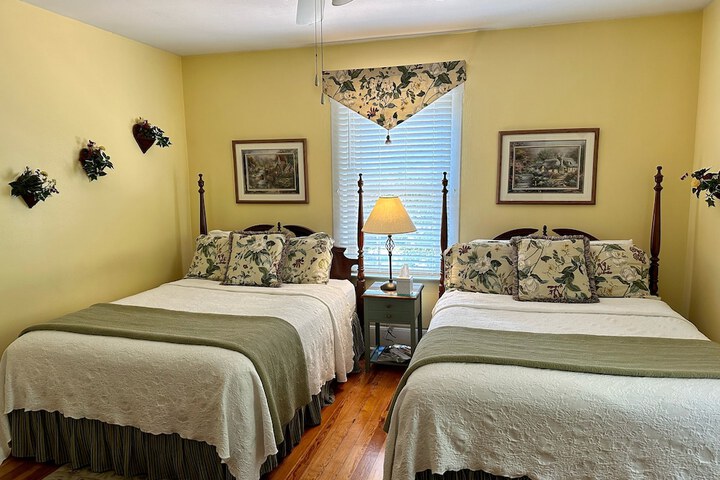 Room 46 of 113