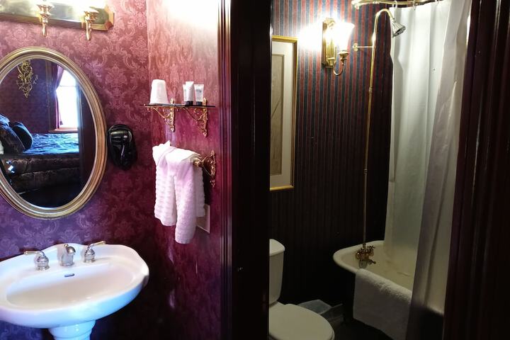 Room 47 of 60