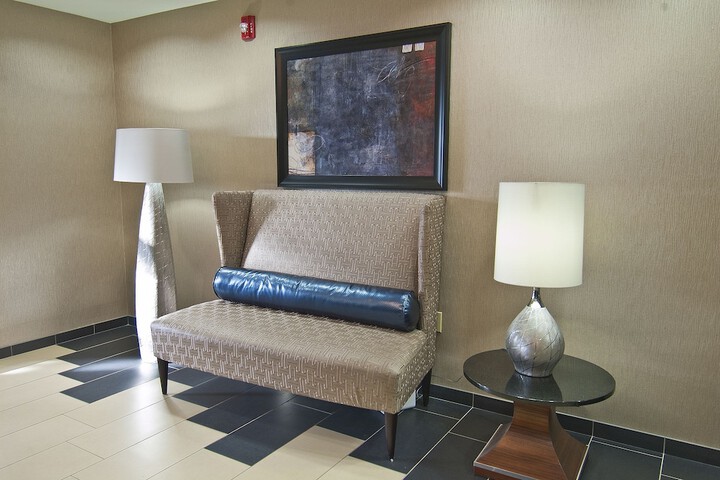 Holiday Inn Express & Suites Jackson / Pearl Intl Airport by IHG