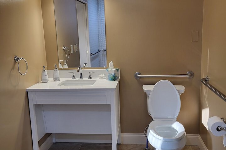 Room 25 of 62