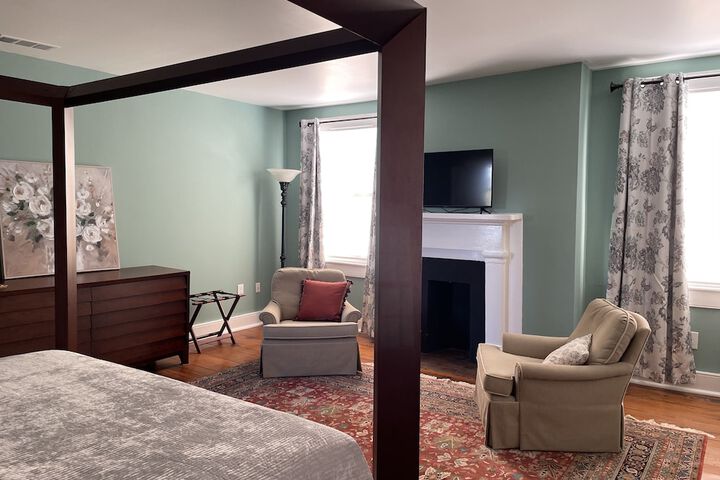 Room 120 of 170
