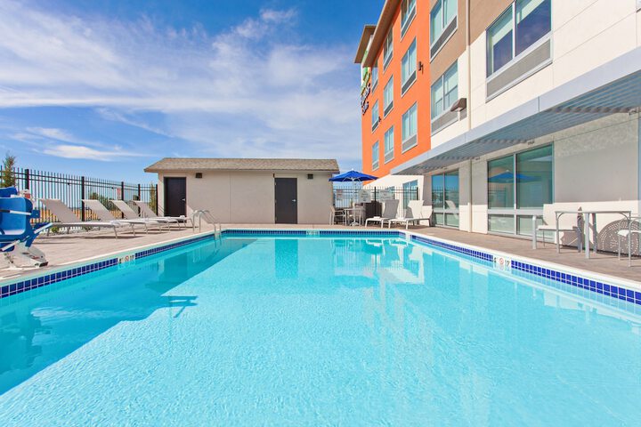 Holiday Inn Express & Suites Moses Lake by IHG