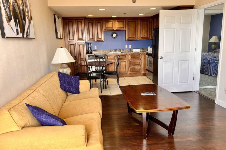 Room 15 of 40