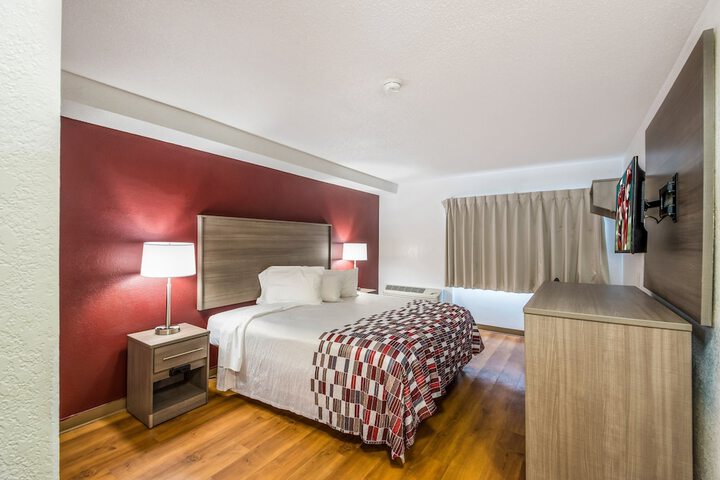 Room 16 of 34