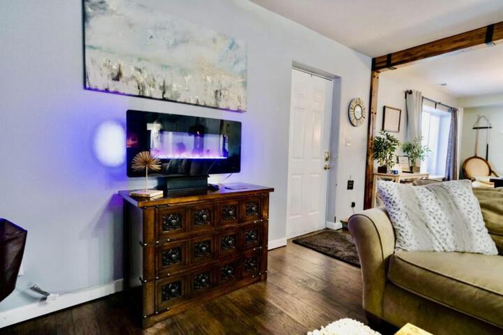 Beautiful Country Apartment AC, Pickleball, Billiards, Playground, Gardens