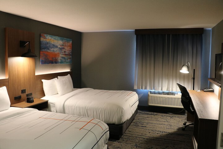Room 22 of 53