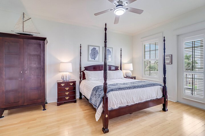 Room 28 of 52