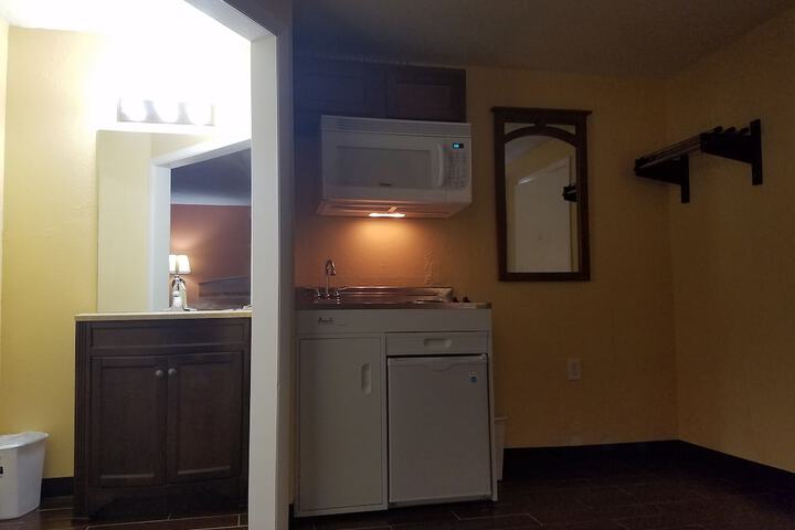 Budget Inn