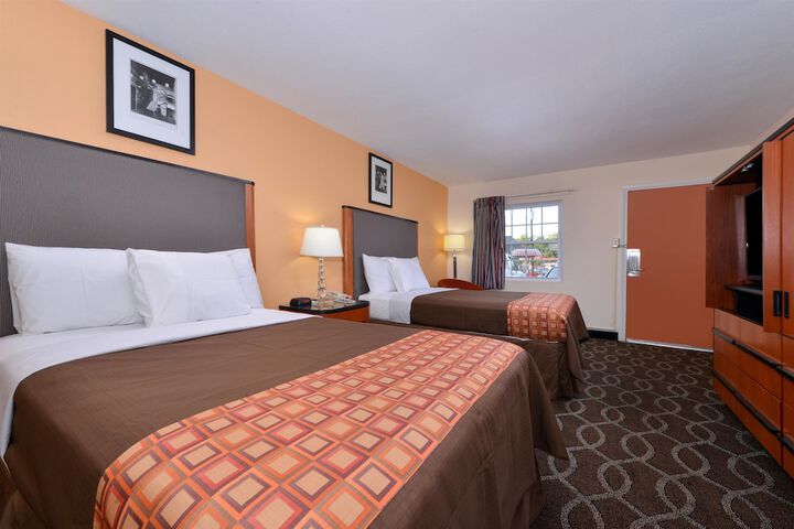 Media Inn and Suites