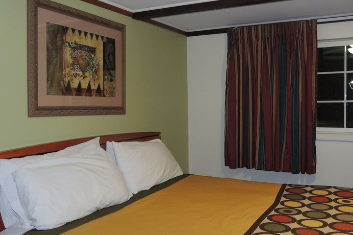 Room 25 of 52