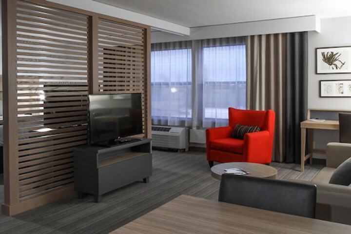 Room 30 of 43