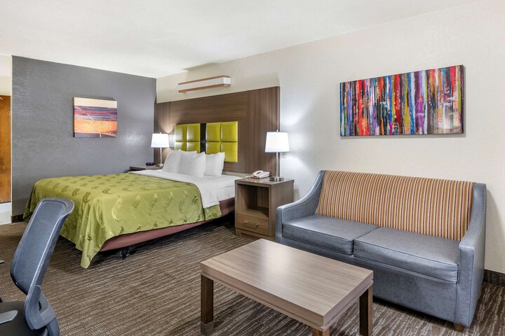 Room 15 of 29