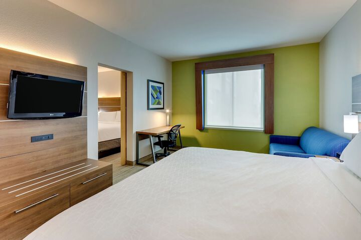 Room 26 of 53