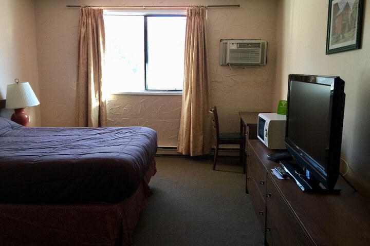 Room 28 of 38