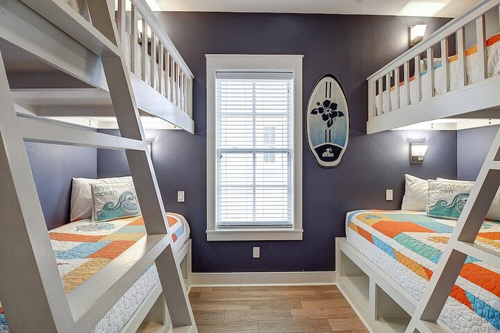 Room 30 of 61
