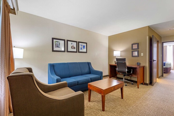 Room 15 of 40