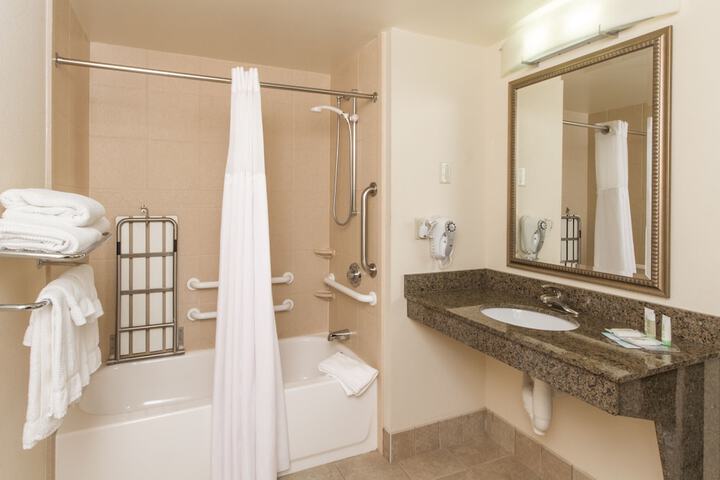 Staybridge Suites West Seneca by IHG