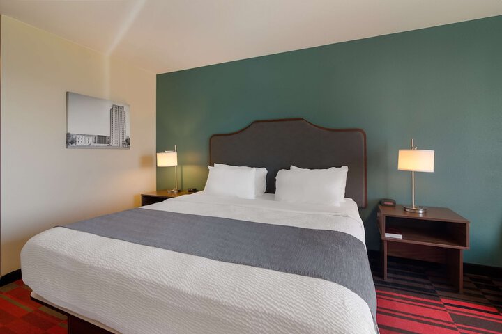 Room 15 of 29