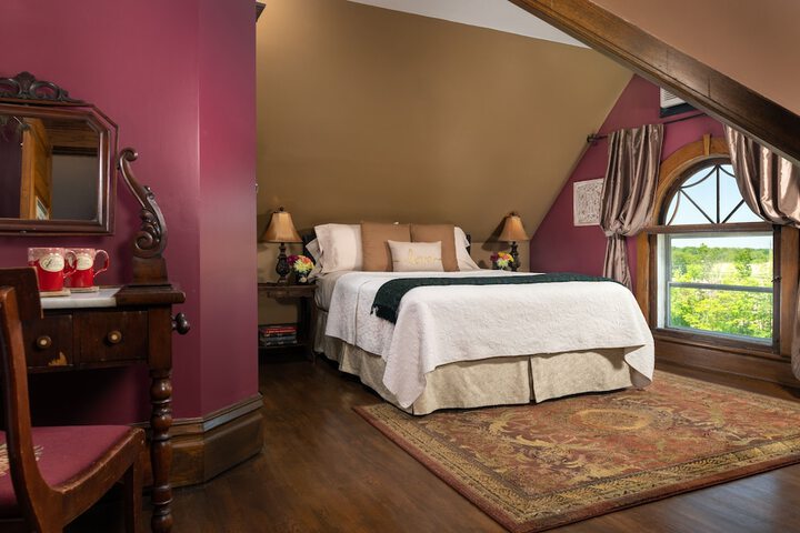 Room 10 of 73