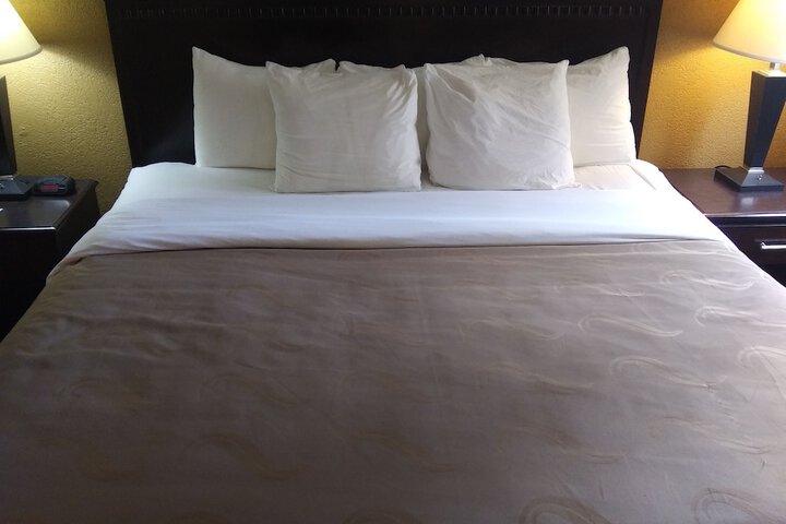 Room 32 of 89