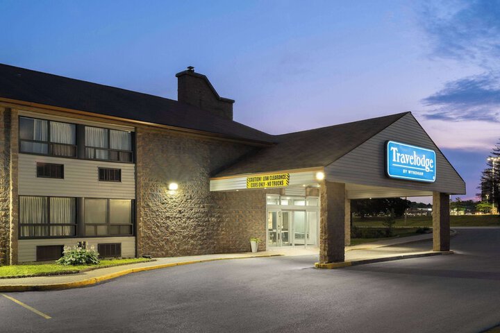 Hotel 3 of 53