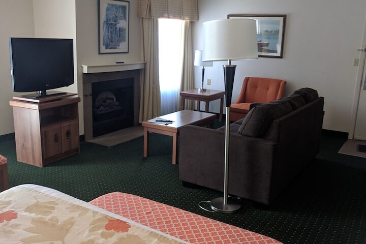 Room 13 of 30