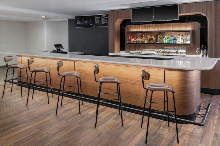 Courtyard by Marriott Cleveland Airport South