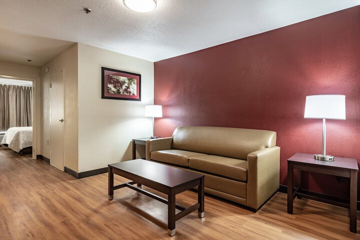 Room 10 of 30