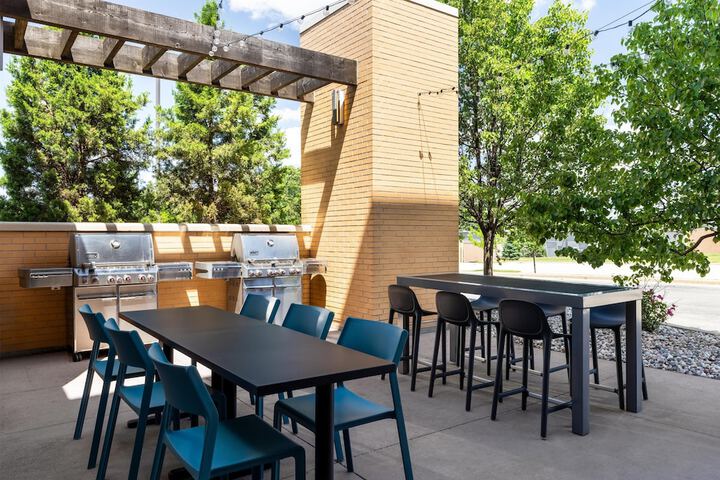 Home2 Suites by Hilton Milwaukee Brookfield