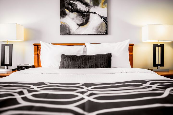Room 34 of 40