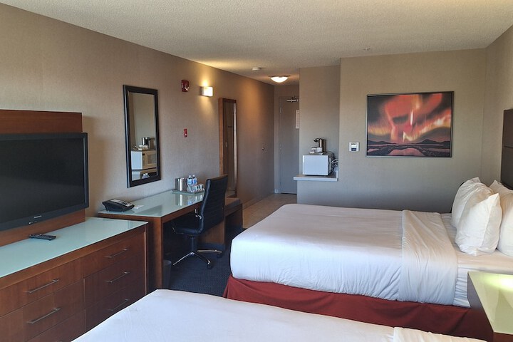Radisson Hotel & Suites Fort McMurray