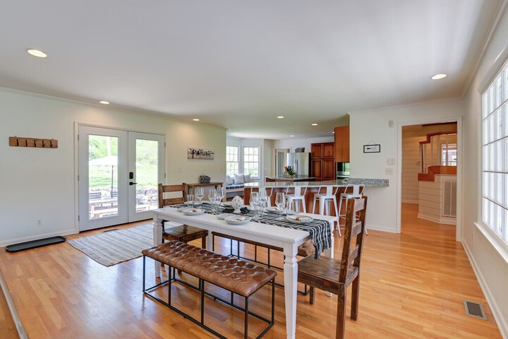 Chic Nashville-area Retreat w / Private Pool!