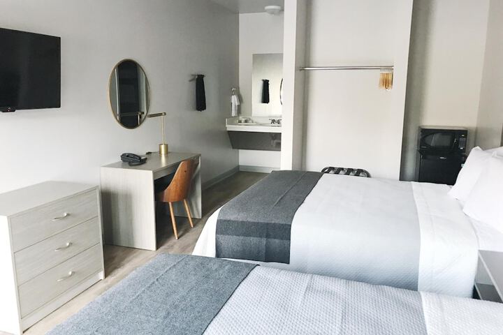Room 21 of 33