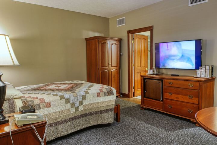 Room 9 of 30